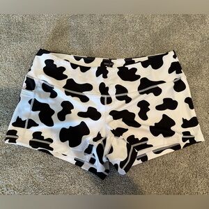 Women’s cow-moo-flage shorts
